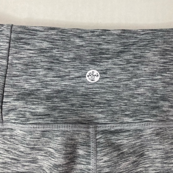 manduka Essential Yoga Capri Heather Gray Sz M - Picture 6 of 9